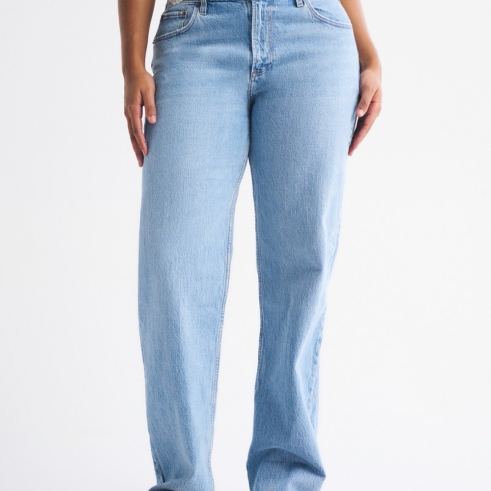 Abercrombie & Fitch Curve Love Baggy in Light Blue Wash